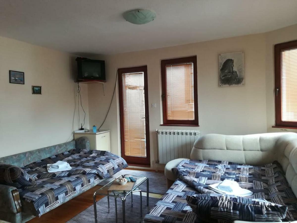 ***Stefani Apartments Kruševo エクステリア 写真